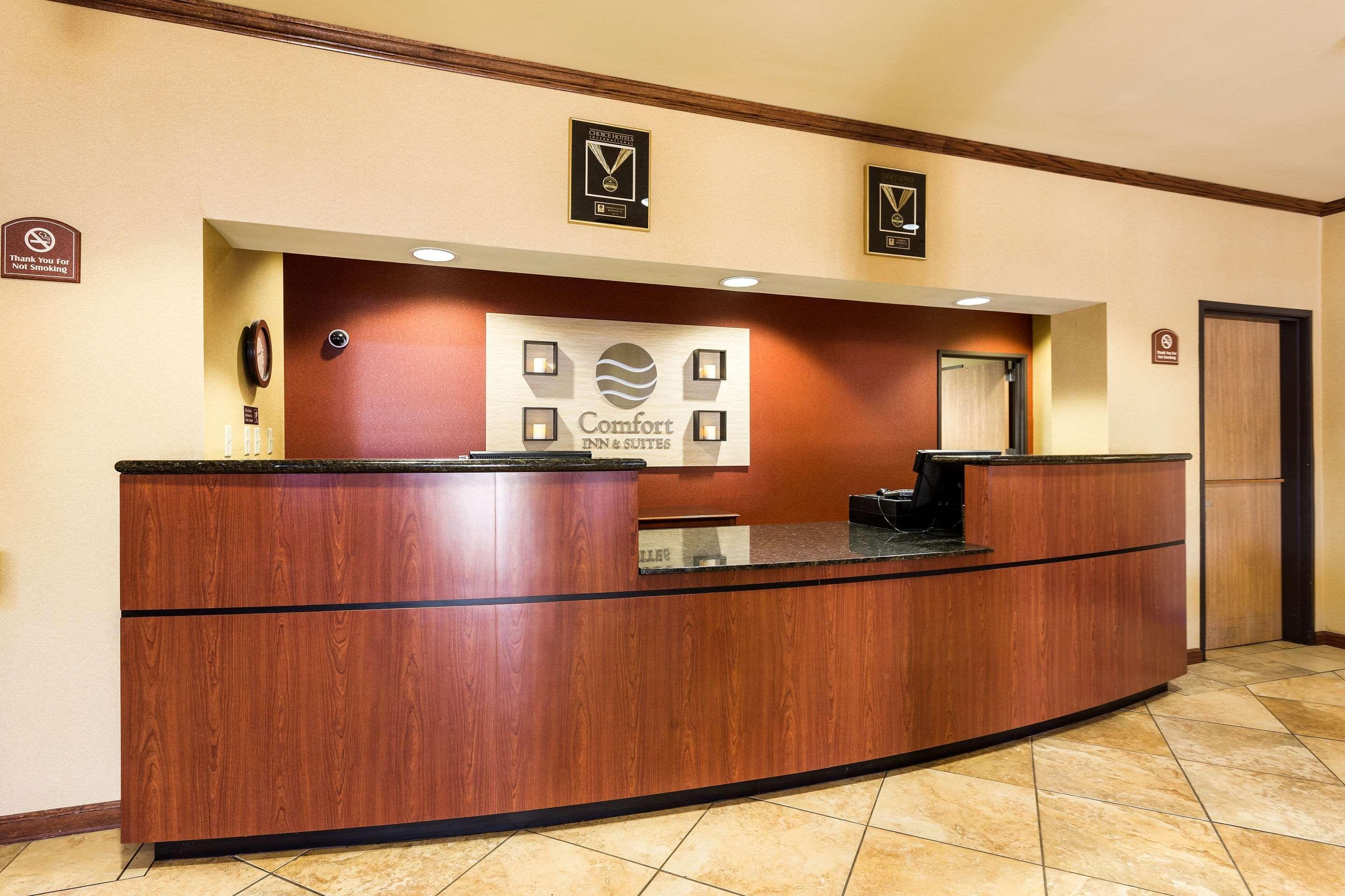 Comfort Inn & Suites Blytheville Exterior photo