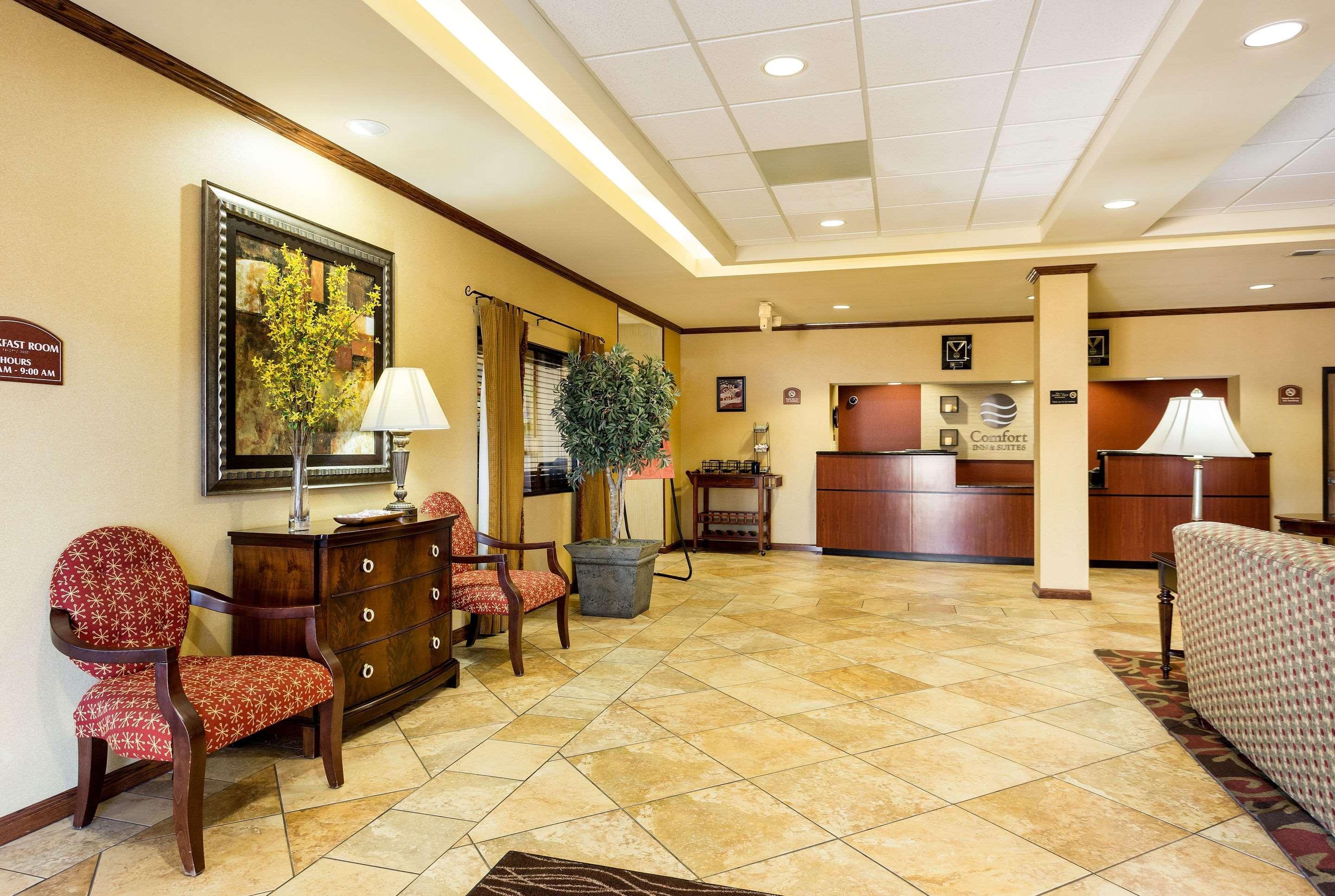 Comfort Inn & Suites Blytheville Exterior photo